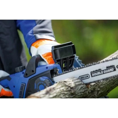 LUX Elektro-Kettensäge E-KS-2400/40 A LUX Elektro-Kettensäge E-KS-2400/40 A -obi verkäufe 4007872348496 A02 041217